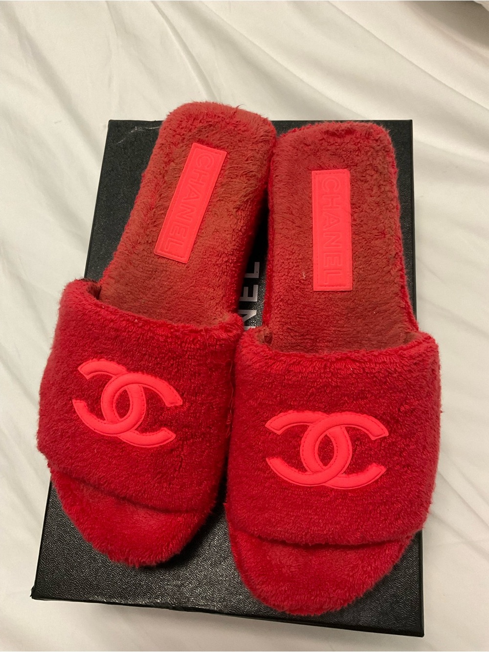 CHANEL 22c mules red sandals sandals 39